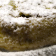 Dolce di banane E’ un impasto adatto ad ogni tipo di frutta. Viene un dolcetto piccolo, da prepararsi in una teglia da 20( misura 15 cm di lato), ma se desiderate prepararlo in...